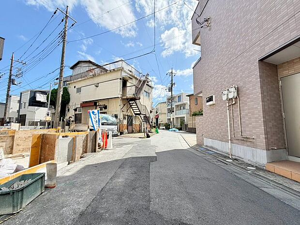 清潔感のあるシンプルな外観が魅力的な物件です。