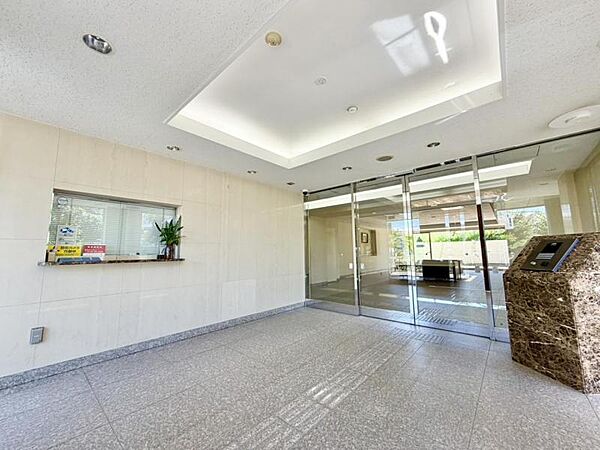 管理が行き届いた清潔感のあるエントランス。