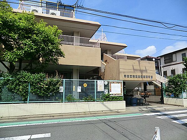 大田区立田園調布保育園　560ｍ