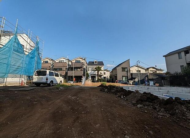現地で風通しや周辺の雰囲気を確認でき、住まいのイメージが膨らみます。