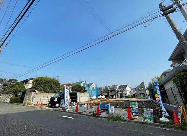 家具を妥協しない暮らしへ。LDK20帖以上だから、ダイニングもソファもゆったり配置。