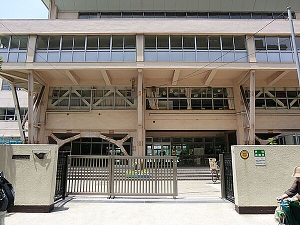 大田区立中萩中小学校　740ｍ