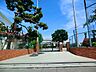 周辺：世田谷区立緑丘中学校　620ｍ