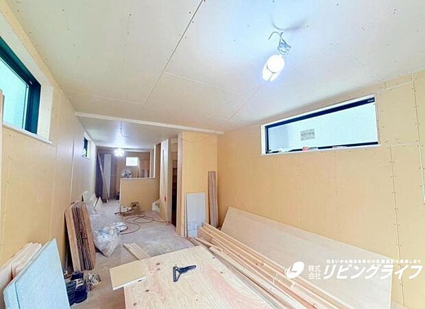 リビングとつながるお部屋は、お友達が遊びに来た時にも使えますし、ちょっと疲れた時にお昼寝できるのも嬉しいですね。