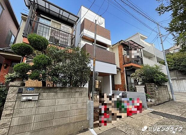 この場所だからこそ叶えられる開放感、「陽光を取り入れた住宅」です。是非現地でご体感下さいませ。