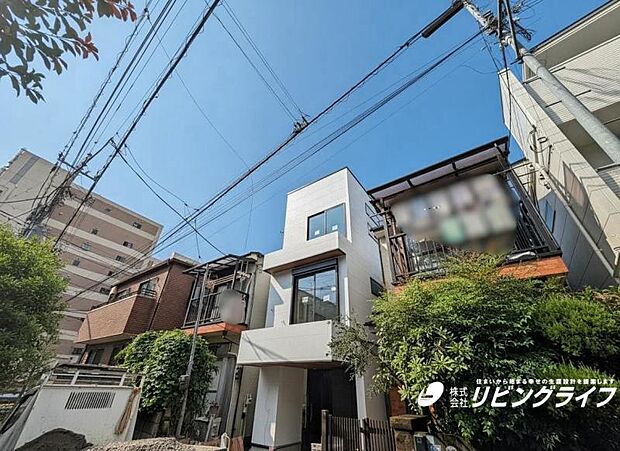 【凛】とした落ち着いたたたずまいのあなただけのお住まい。