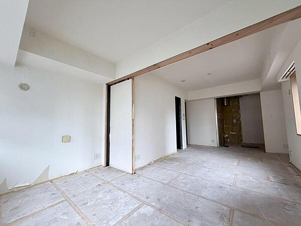 この場所だからこそ叶えられる開放感、「陽光を取り入れた住宅」です。是非現地でご体感下さいませ。