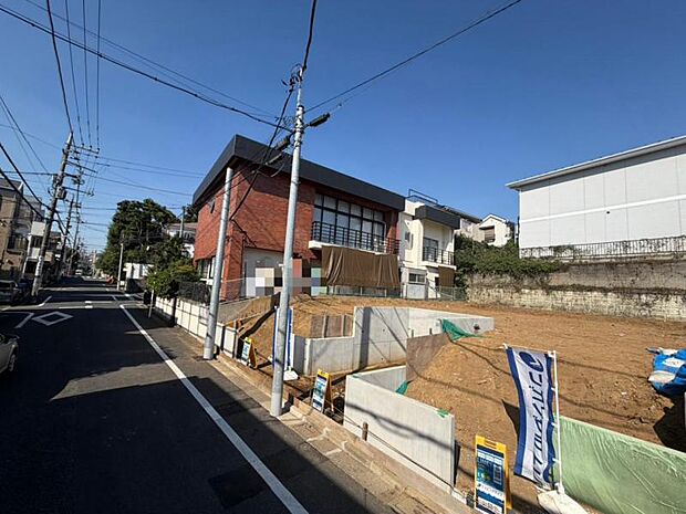 実際の日当たりや現地の雰囲気もご確認くださいませ。