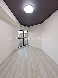 コンドミニアムメイ大倉山 321 3階ワンルームのリビング/ダイニング