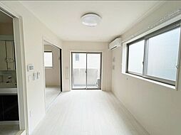 Luana 202 2階1LDKのリビング/ダイニング