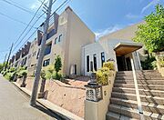 北山田駅より徒歩10分 築19年6ヶ月 3階建の賃貸物件