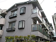 新石切駅より徒歩7分 1階 築32年8ヶ月の賃貸物件