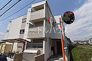 野崎駅より徒歩12分 3階 築1年11ヶ月の賃貸物件