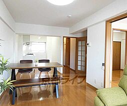 近鉄京都線 東寺駅 徒歩10分の賃貸マンション 1階1SLDKのリビング/ダイニング