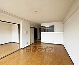 近鉄京都線 十条駅 徒歩11分の賃貸マンション 4階3LDKのリビング/ダイニング