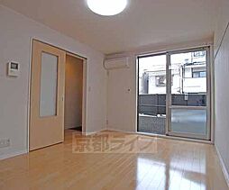 近鉄京都線 伏見駅 徒歩8分の賃貸アパート 1階1Kのリビング/ダイニング