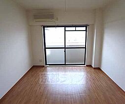 カーサヴェルディー 205 2階1Kのリビング/ダイニング