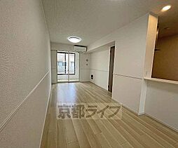 JR山陰本線 園部駅 3.2kmの賃貸アパート 1階1LDKのリビング/ダイニング