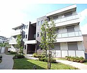 西山天王山駅より徒歩10分 築11年3ヶ月 3階建の賃貸物件