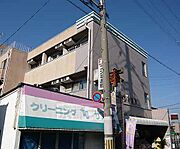 伏見稲荷駅より徒歩1分 3階 築30年11ヶ月の賃貸物件