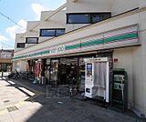 ローソンストア100九条河原町店まで190m
