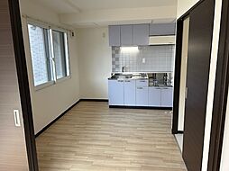 カステル美園 101 1階1DKのリビング/ダイニング