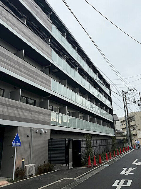 3 / 25