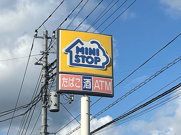 ミニストップ東大和芋窪店まで約654m