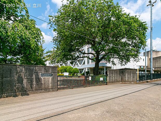 あきる野市立東中学校 2720m