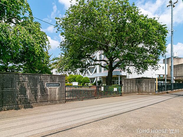 あきる野市立東中学校 2720m