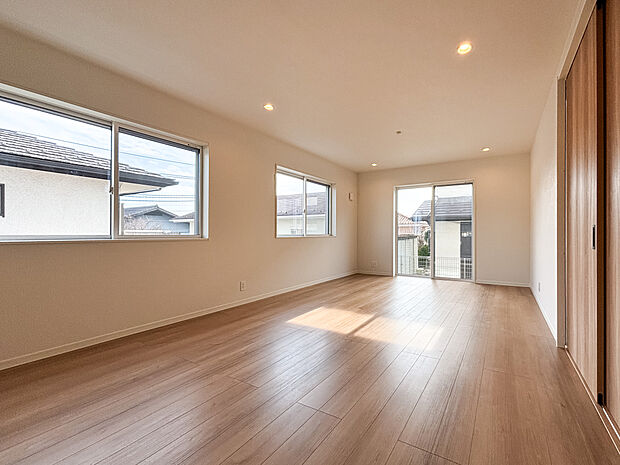 リビングで子供を走り回らせたい♪大きなソファやダイニングテーブルでゆったり食事をしたりくつろぎたい♪そんな夢が叶えられる空間です♪