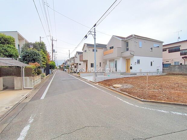 前面道路含む現地 （2025年11月13日撮影）