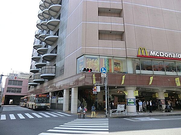八王子市立いずみの森義務教育学校小学校 960m