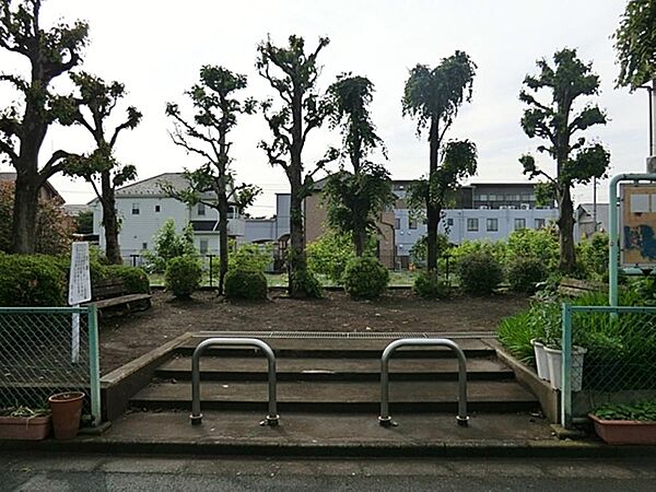 一番西公園まで約582m