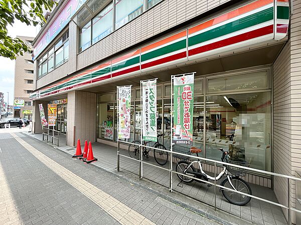 徒歩、約4分
