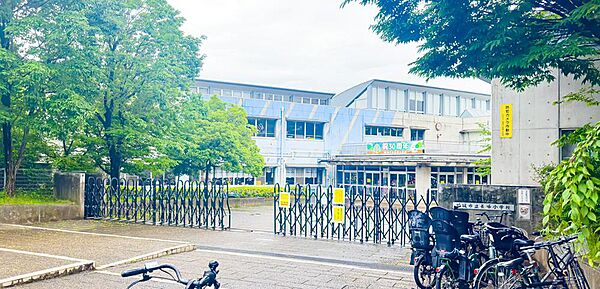 apartment 東京都稲城市長峰３丁目
地図を見る