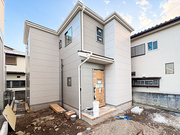 流行に左右されず、将来にわたって価値が継続する「上質」な佇まい。おしゃれな雰囲気や自然の潤い、親しみやすさといった個性を、街に新たな価値をもたらし続けます。