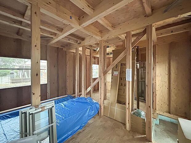 物件の陽当りや通風・仕様設備やお部屋の大きさの比較、近隣・周辺環境や街並みなど、掲載していない情報が現地にはたくさんあります。是非現地をご確認ください。