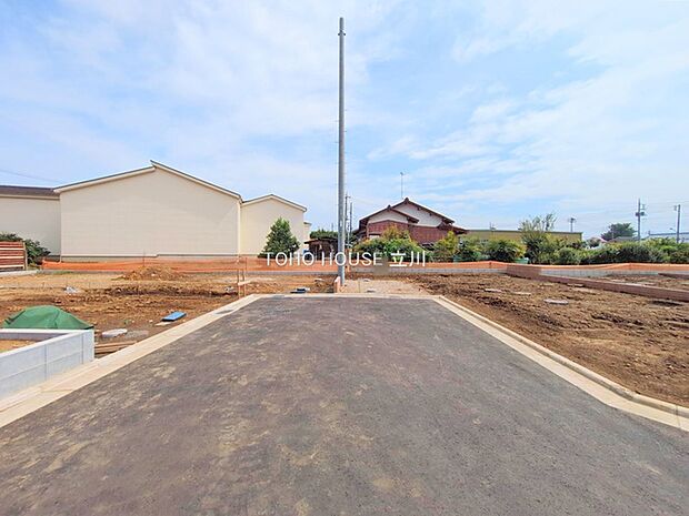 前面道路含む現地 (2025年11月05日撮影)