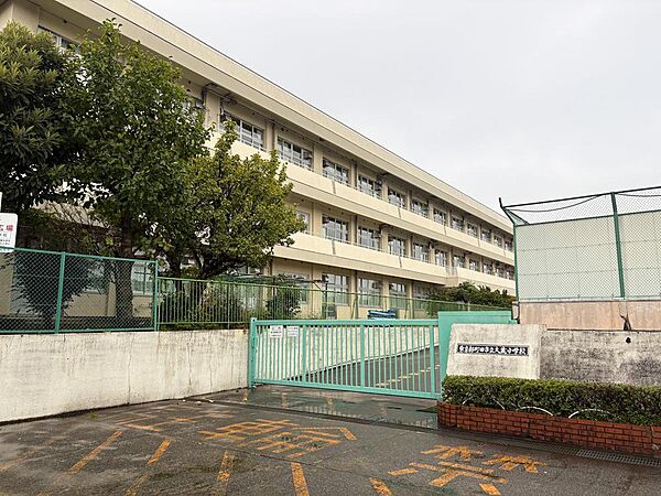 町田市立大蔵小学校まで約800m