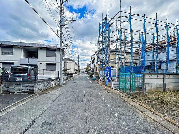 たっぷりの日差しが入る住まいは、家族みんなが心地よく過ごせる明るさが魅力です。光がたくさん入るため植物も育ちやすく、インテリアを彩る楽しみが増える住環境です。