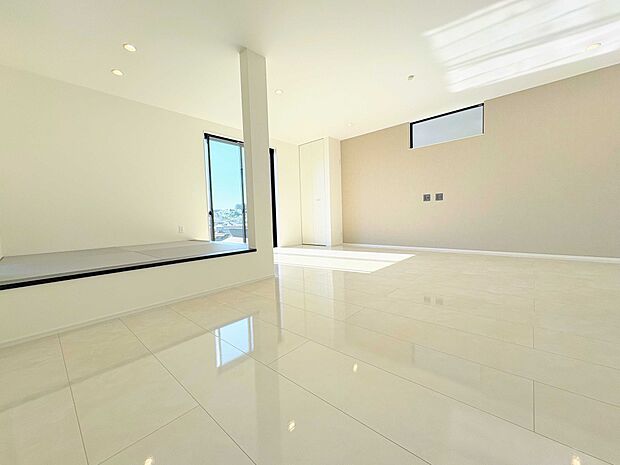 ZEH水準省エネ住宅 。安心の耐震等級3 構造計算実施。家族の安全と将来の光熱費を考えた一邸。