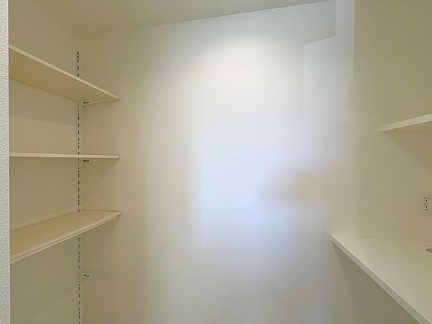 食品収納庫パントリー完備