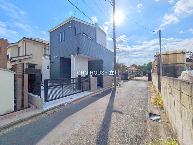 前面道路含む現地 （2025年11月18日撮影）