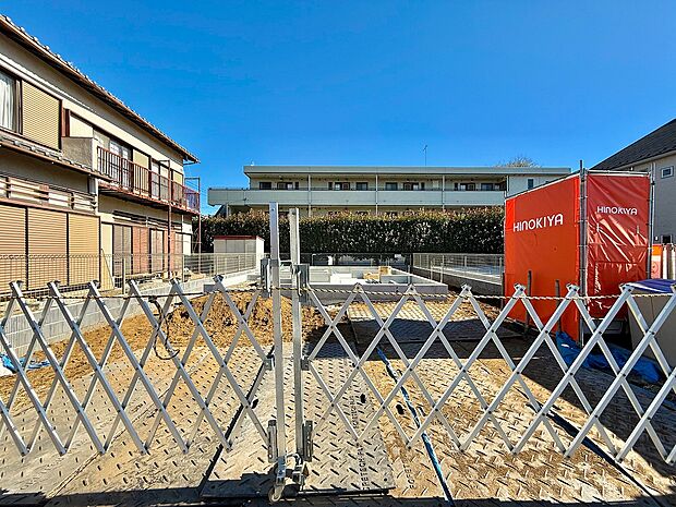 安心感のある環境が整っているため、小さなお子様がいるご家庭や静かに暮らしたい方にもぴったりの立地です。2025年11月22日撮影