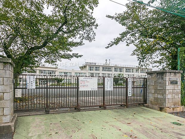 福生市立福生第四小学校 160m