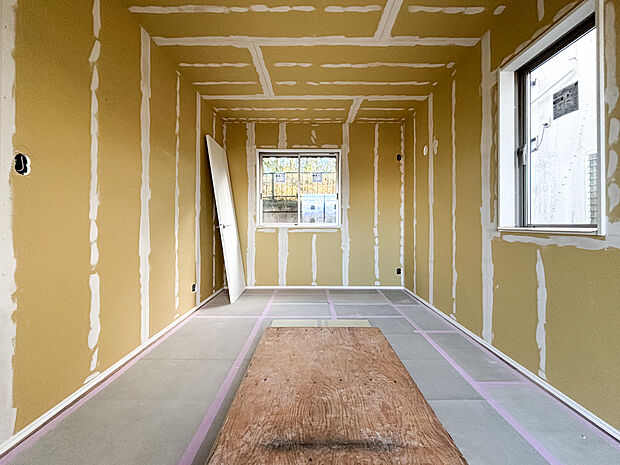 洋室（2025年12月末完成予定）