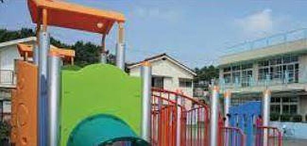 小平姫百合幼稚園まで約270m