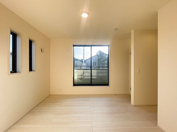 収納スペースが多くお子様の遊び道具がしまえて便利になっています