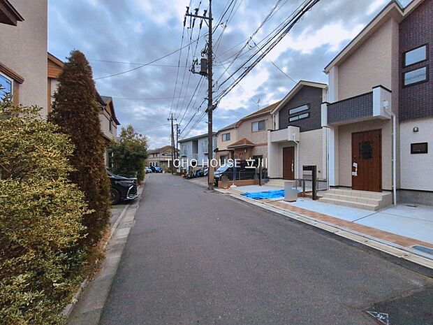 前面道路含む現地 (2026年03月09日撮影)